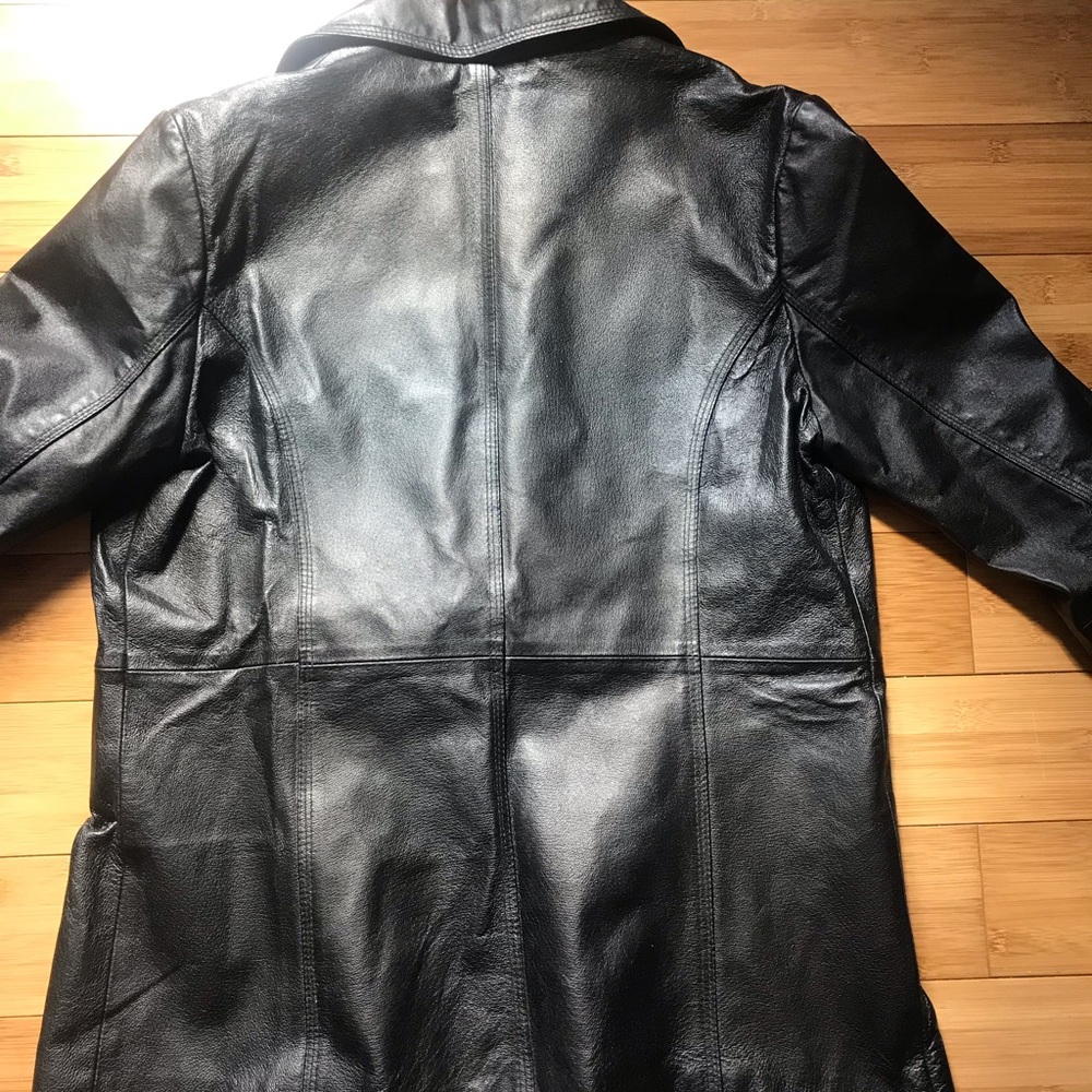 Leather jacket - Picture 3 of 6